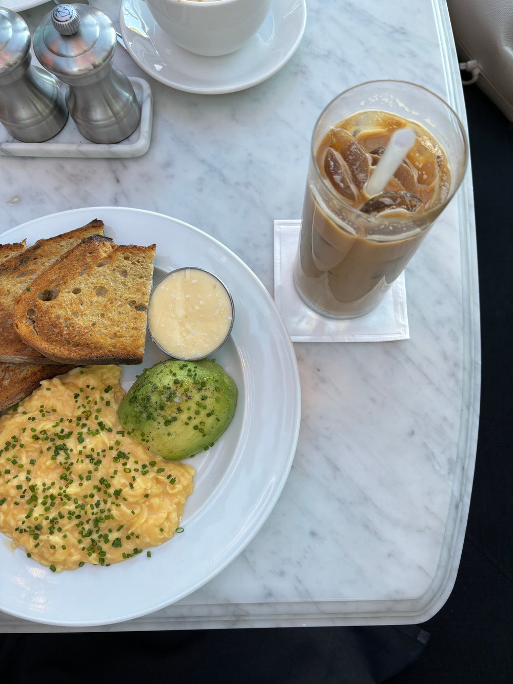 Why You’re Still Bloated (And It’s Not Just What You Ate)