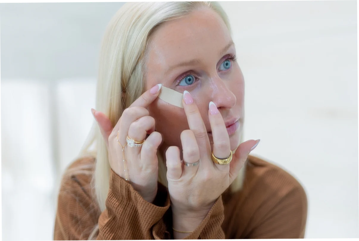 Face Tape Smoothing Strips